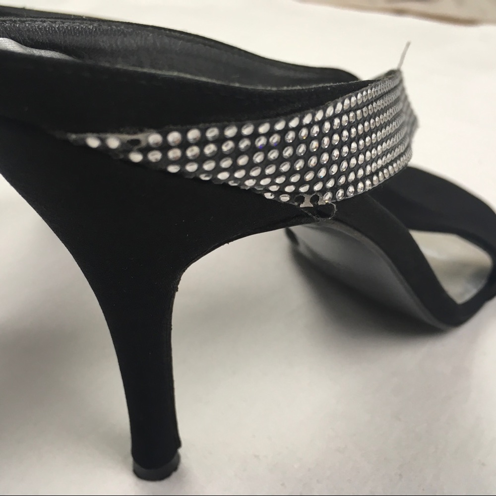 Stuart Weitzman - Picture 8 of 8